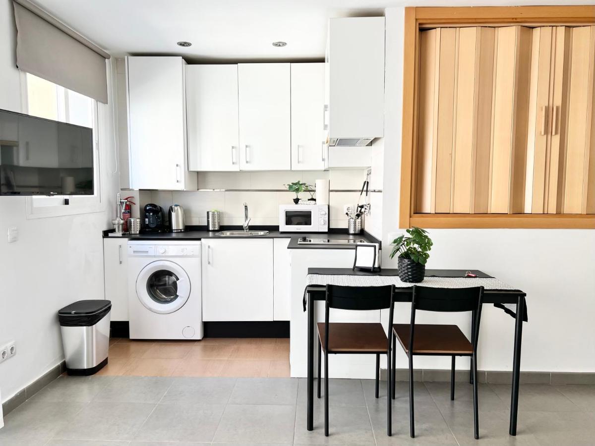 Apartamentos Varela 14 マラガ エクステリア 写真